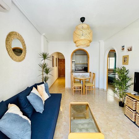 El Papagayo Apartment 2 Mins Walking To The Beach Torrevieja Exteriér fotografie