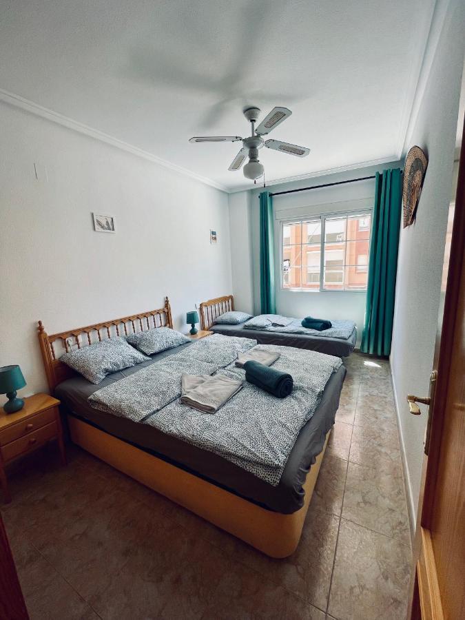 El Papagayo Apartment 2 Mins Walking To The Beach Torrevieja Exteriér fotografie